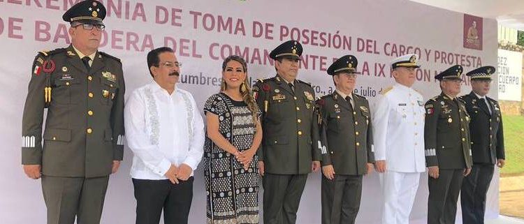 General Ricardo Flores asume comandancia.