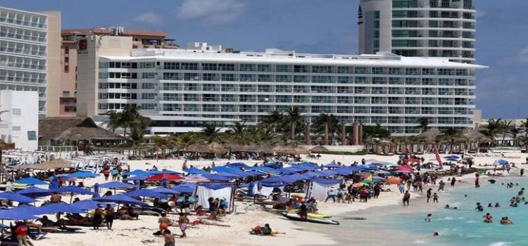 Más del 60% de los turistas europeos que visitan México viajan al Caribe