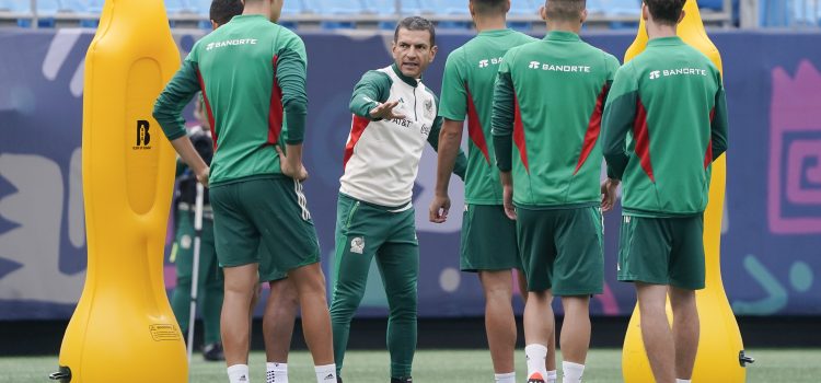 México enfrenta a Ghana