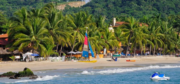 Playa La Ropa, la segunda mejor en México