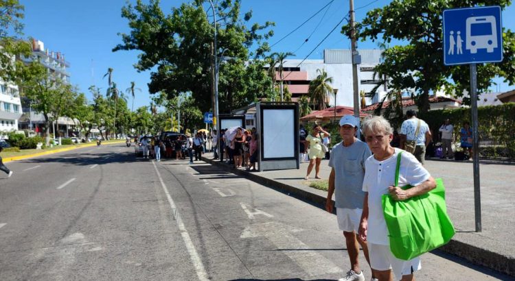 Pérdidas de 350 mdp por suspensión del transporte público