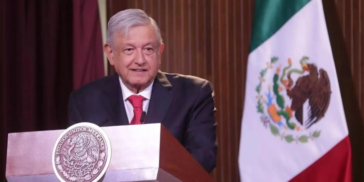 López Obrador presenta 20 iniciativas de reformas