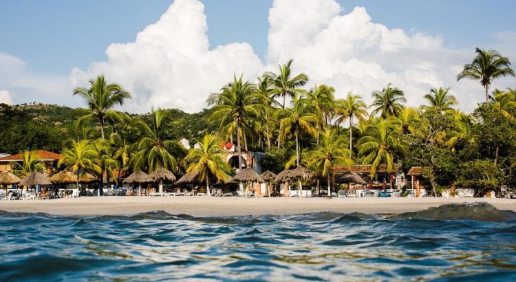 Zihuatanejo nominado al mejor “Pueblo Mágico frente al mar”