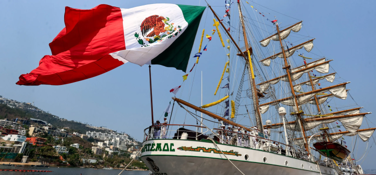 Zarpa el Buque “Cuauhtémoc”