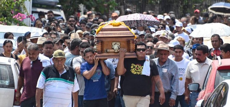 Sepultan al candidato asesinado José Alfredo Cabrera