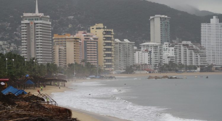 Habrá lluvias y efecto de mar de fondo, tomar precauciones