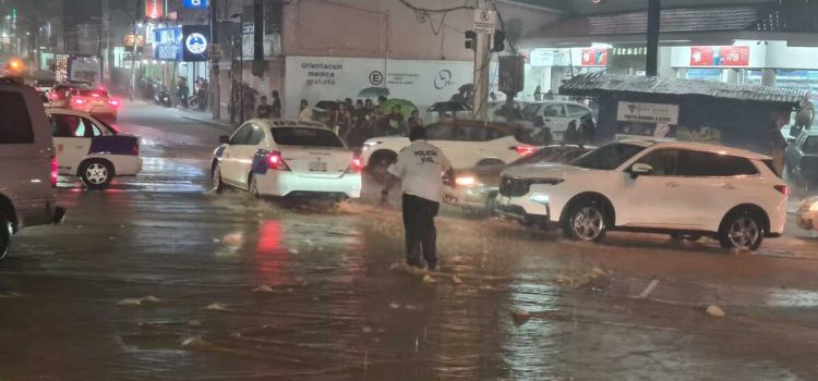 Piden a la población estar alerta ante próximas lluvias: Gobierno