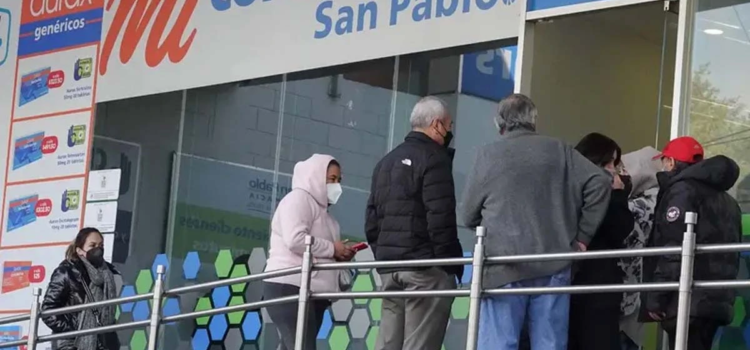 Escasez de vacunas contra COVID-19 en farmacias mexicanas ante aumento de contagios