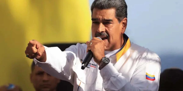 Maduro «rompe relaciones» con WhatsApp