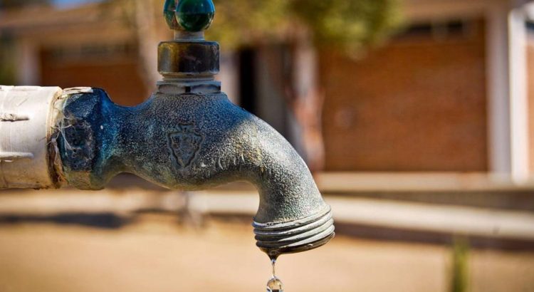 Suspenden servicio de agua potable