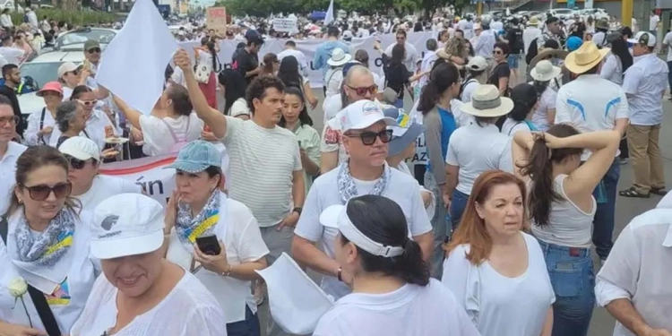 Culiacán clama por paz: miles de ciudadanos marchan contra la violencia