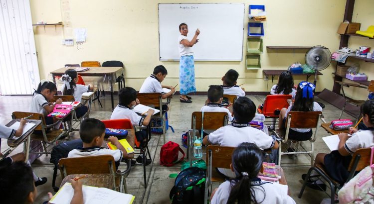 Regresan a clases en Guerrero