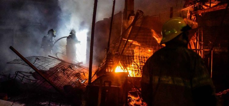 Investigan el incendio en Mercado: Especialistas en explosiones