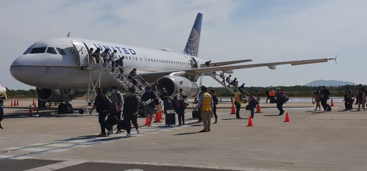 Preparan primer vuelo chárter Ixtapa-Zihuatanejo