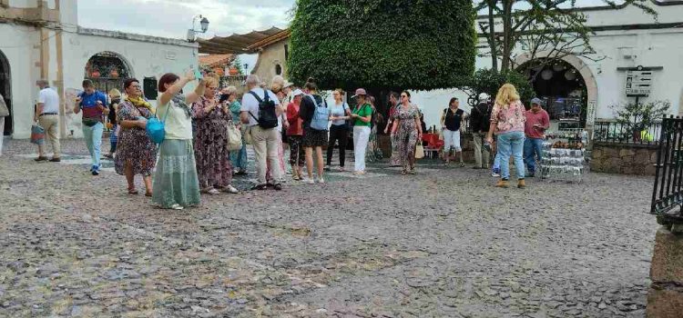 Turismo extranjero regresa a Taxco