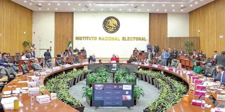 Recorte presupuestal al INE impactará las elecciones judiciales de 2025