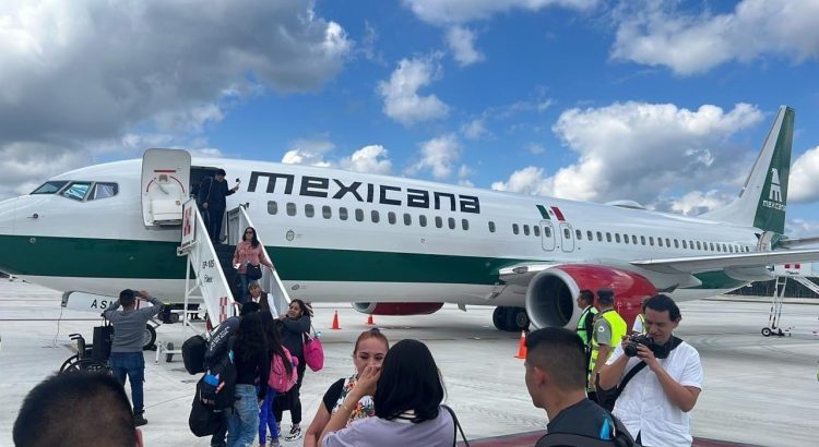 Mexicana no suspenderá vuelos hacía Acapulco y Zihuatanejo