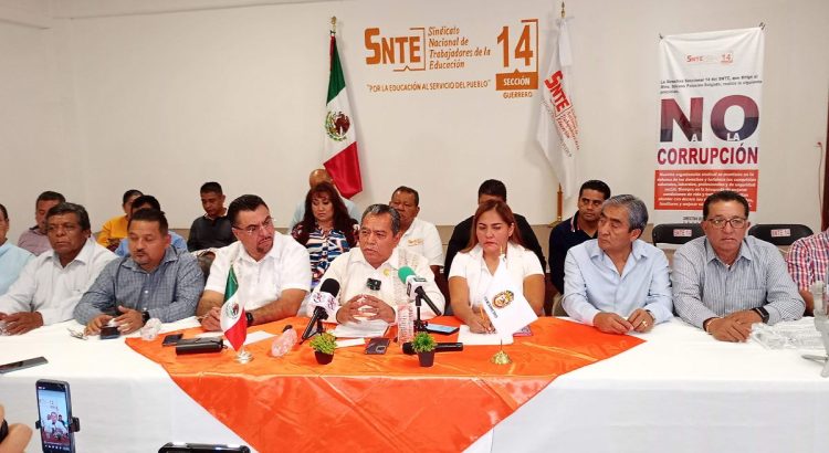 SNTE mantendrá el paro general