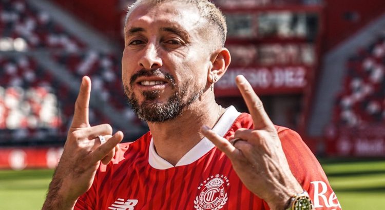 Héctor Herrera ya es del Toluca