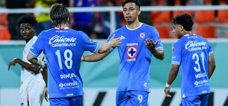 Cruz Azul toma ventaja en la Concachampions