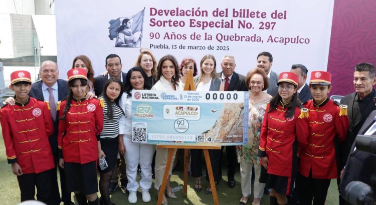 Presenta billete de lotería con imagen de La Quebrada