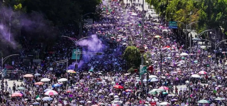 Miles marcharon en el Día Internacional de la Mujer