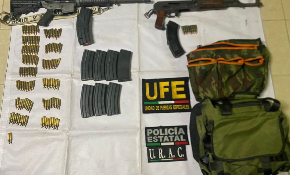 Maleta con rifles de alto poder es asegurada en La Venta, Acapulco